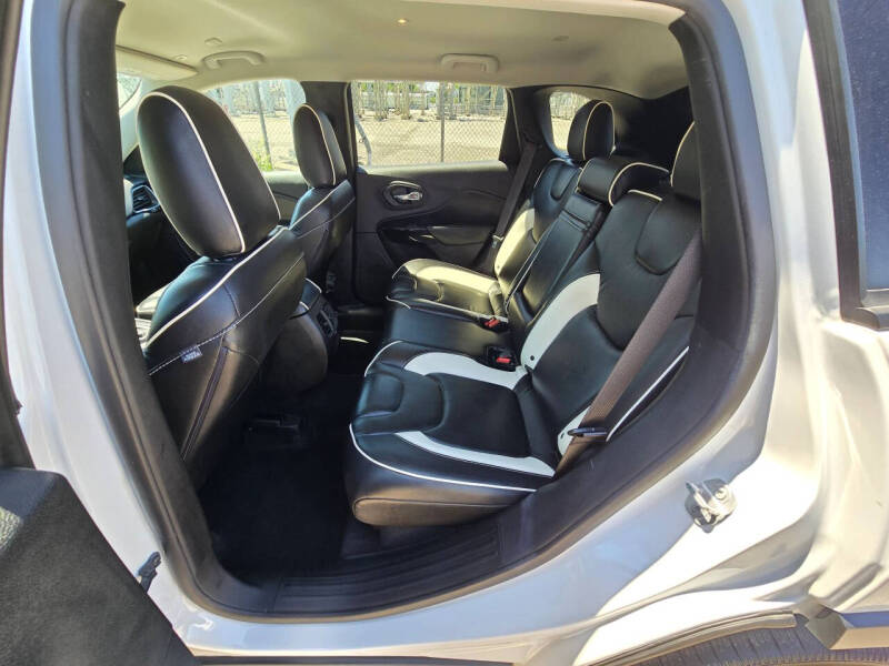 2019 Jeep Cherokee Altitude