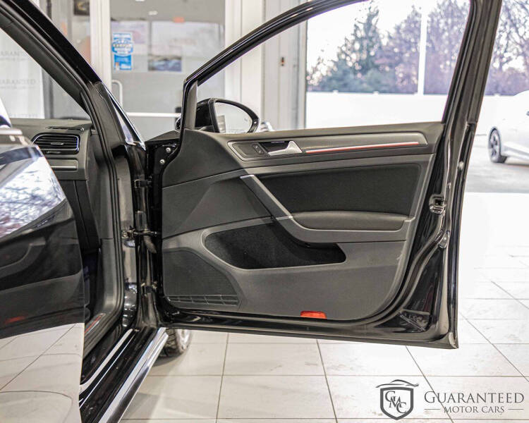 2019 Volkswagen Golf GTI S