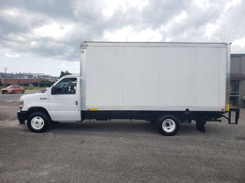 2022 Ford E-Series E-450 SD