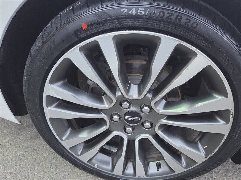 2019 Lincoln Continental Select