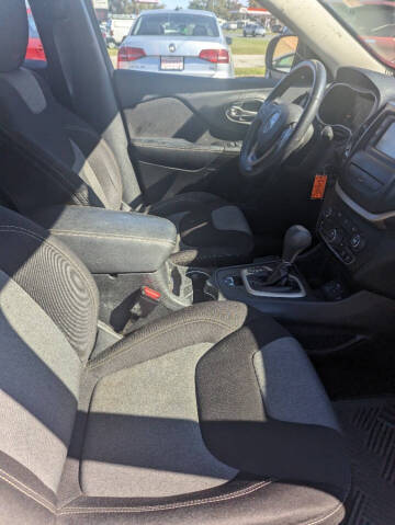 2014 Jeep Cherokee Sport