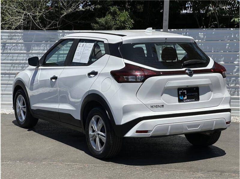 2021 Nissan Kicks S