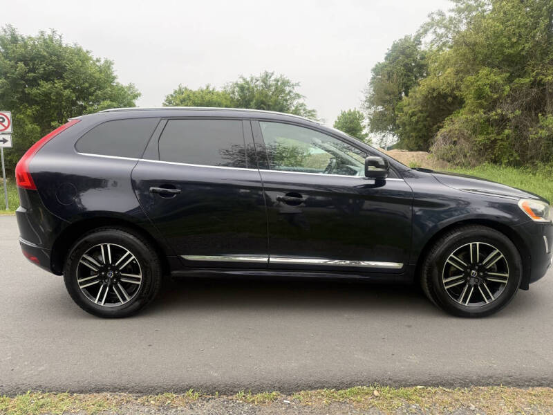 2017 Volvo XC60 T5 Dynamic