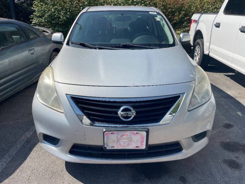 2013 Nissan Versa 1.6 SV