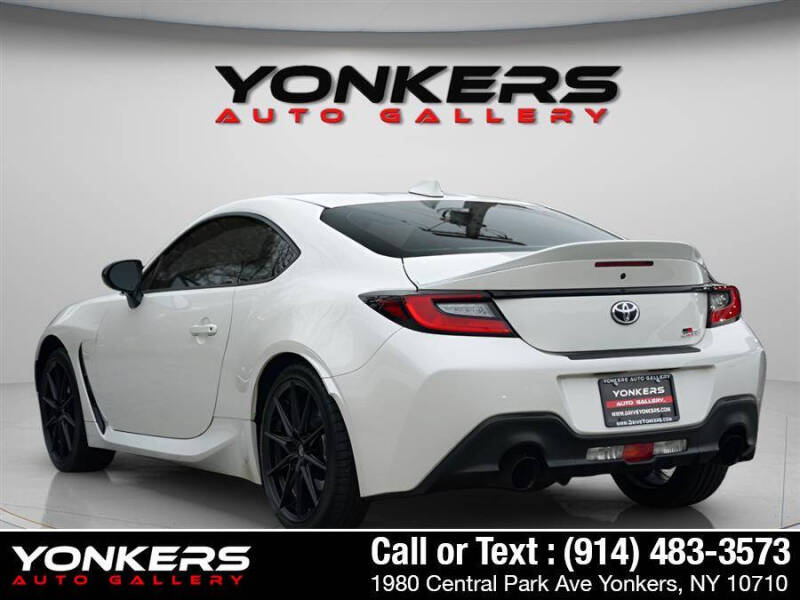 2023 Toyota GR86 Premium