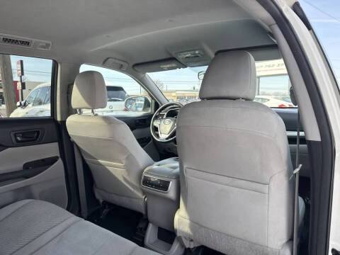 2015 Toyota Highlander LE