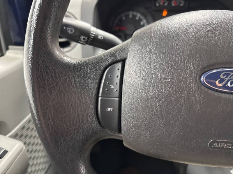 2013 Ford E-Series E-350 SD