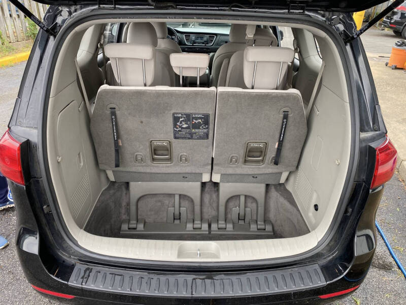 2016 Kia Sedona L