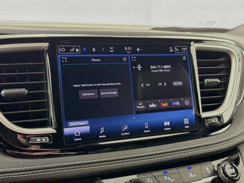 2026 Chrysler Pacifica Select