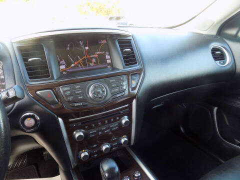 2013 Nissan Pathfinder Platinum