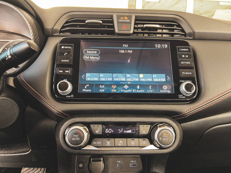 2025 Nissan Versa SR