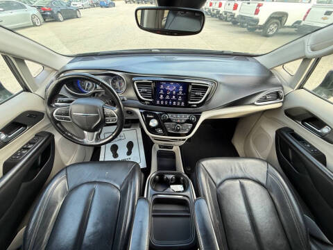 2020 Chrysler Pacifica Touring L