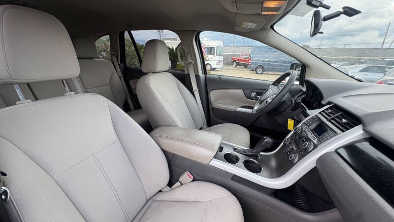 2011 Ford Edge SE