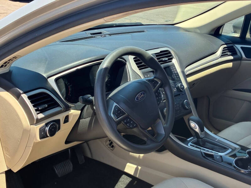 2015 Ford Fusion SE