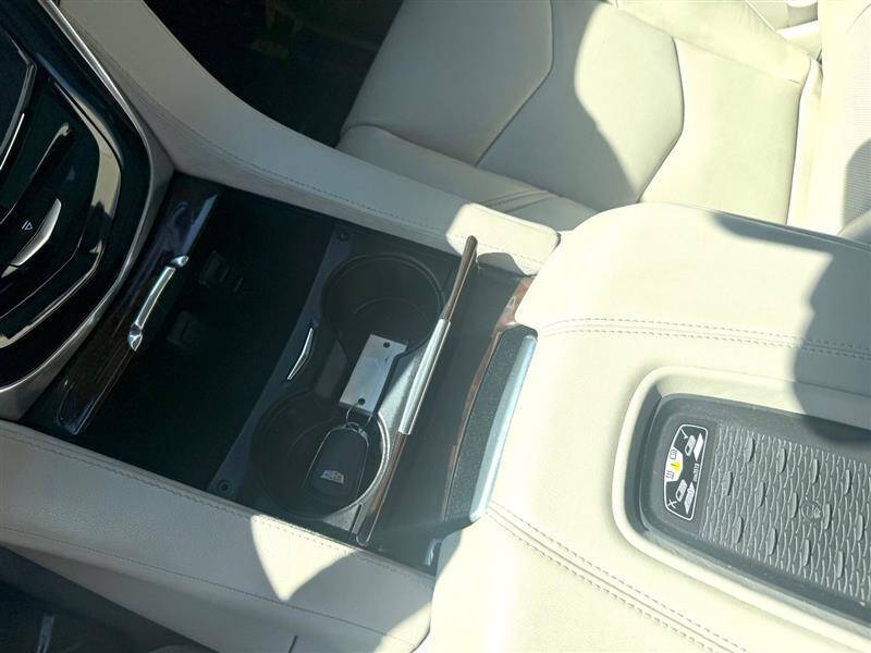 2016 Cadillac Escalade Luxury Collection