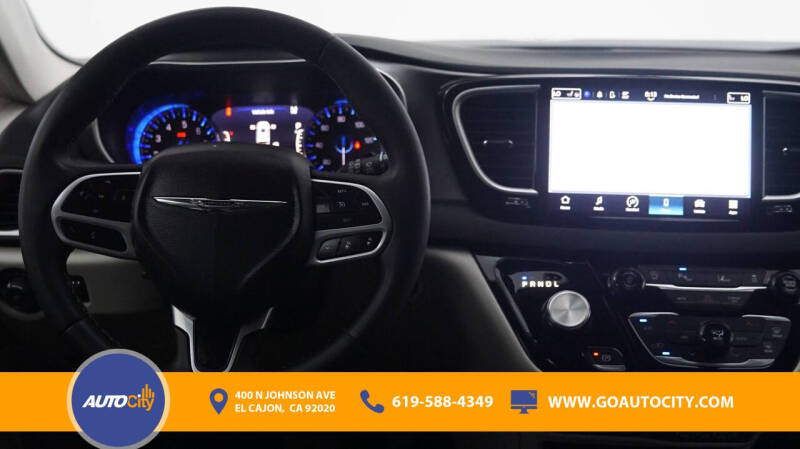 2024 Chrysler Pacifica Touring L