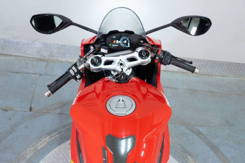 2023 Ducati Panigale V2
