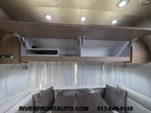 2018 Airstream Flying Cloud 25FB