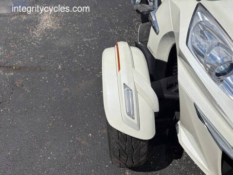 2014 Can-Am Spyder RT-S SE6