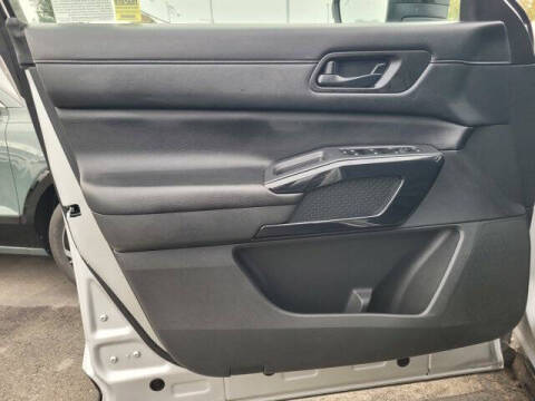 2023 Nissan Pathfinder S