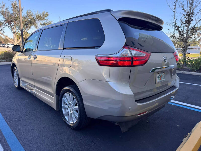 2017 Toyota Sienna