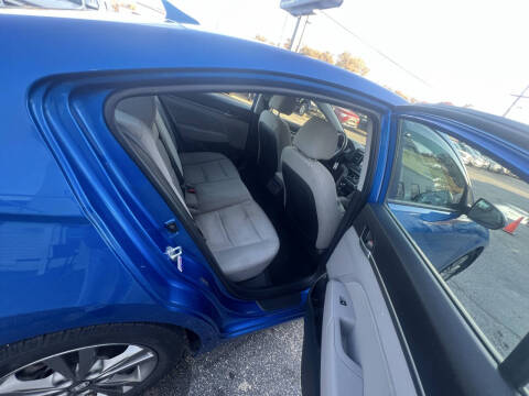 2018 Hyundai Elantra SEL