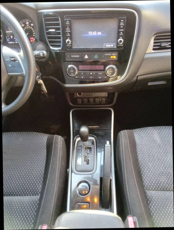 2018 Mitsubishi Outlander ES