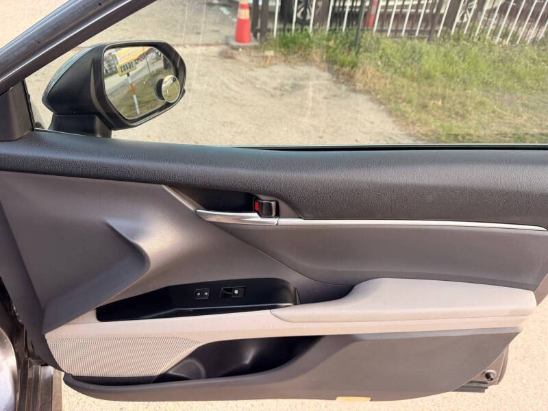 2018 Toyota Camry LE