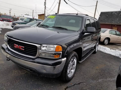 2004 GMC Yukon XL for sale at DALE'S AUTO INC in Mount Clemens MI