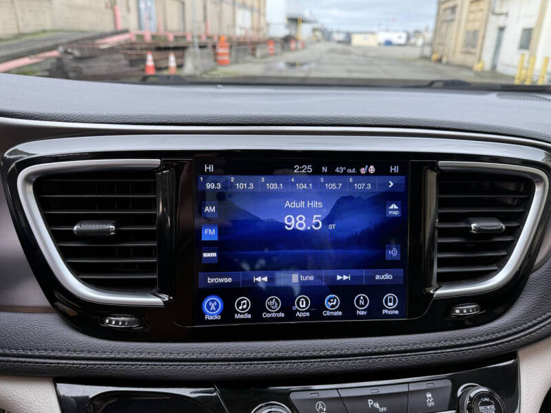 2017 Chrysler Pacifica Limited