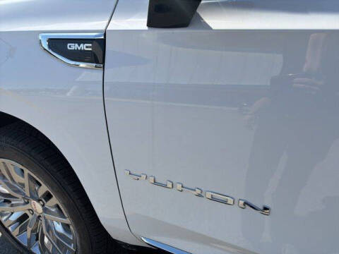 2023 GMC Yukon SLT