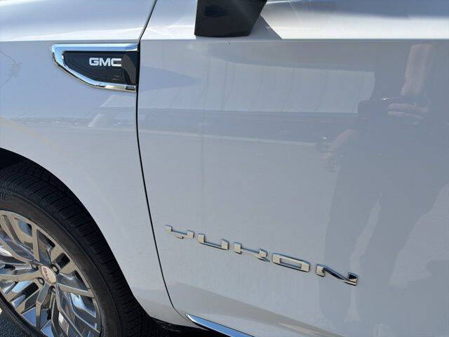 2023 GMC Yukon SLT