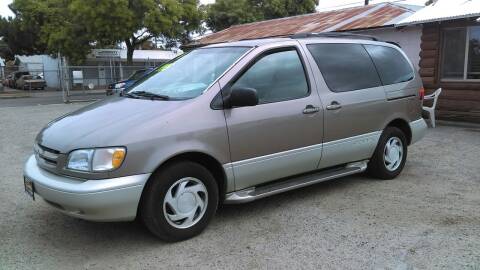 1998 Toyota Sienna for sale at Larry's Auto Sales Inc. in Fresno CA