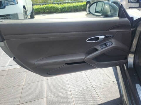 2024 Porsche 718 Boxster S