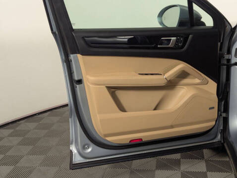 2022 Porsche Cayenne Coupe Platinum Edition