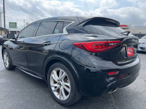 2017 Infiniti QX30