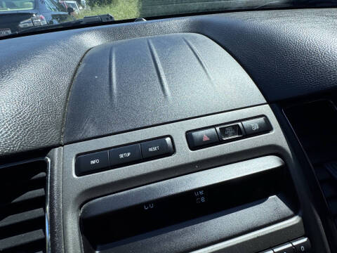 2011 Ford Taurus SEL