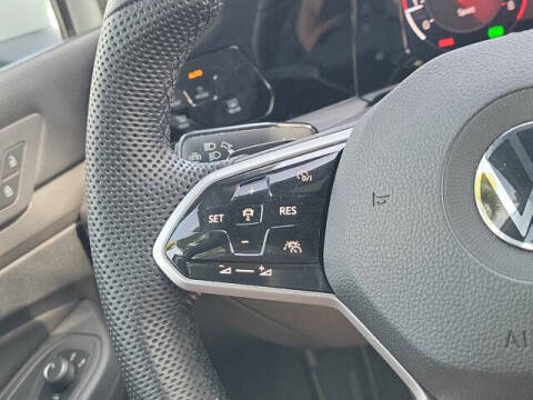 2022 Volkswagen Golf GTI SE