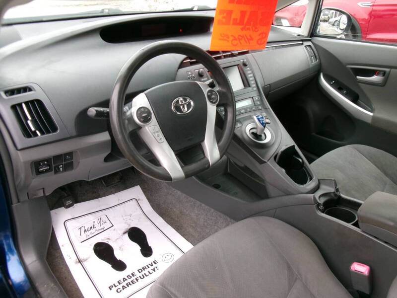 2010 Toyota Prius III