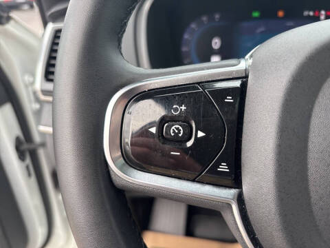 2024 Volvo XC90 Recharge T8 Ultimate Bright Theme 7P