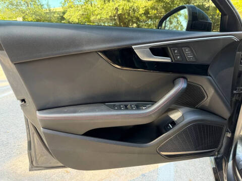 2019 Audi A4 quattro Premium Plus 45 TFSI