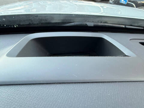 2022 Volvo XC90 T6 Momentum 7-Passenger