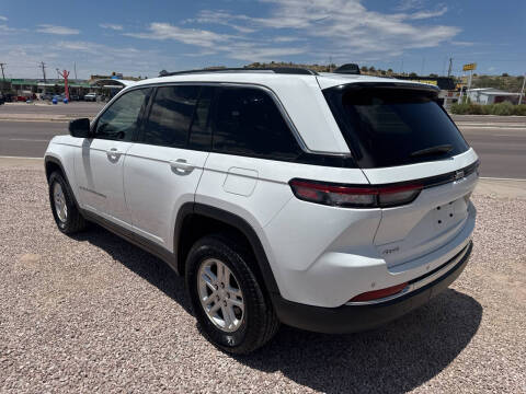 2023 Jeep Grand Cherokee Laredo