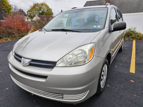 2004 Toyota Sienna for sale at AutoBay Ohio in Akron OH