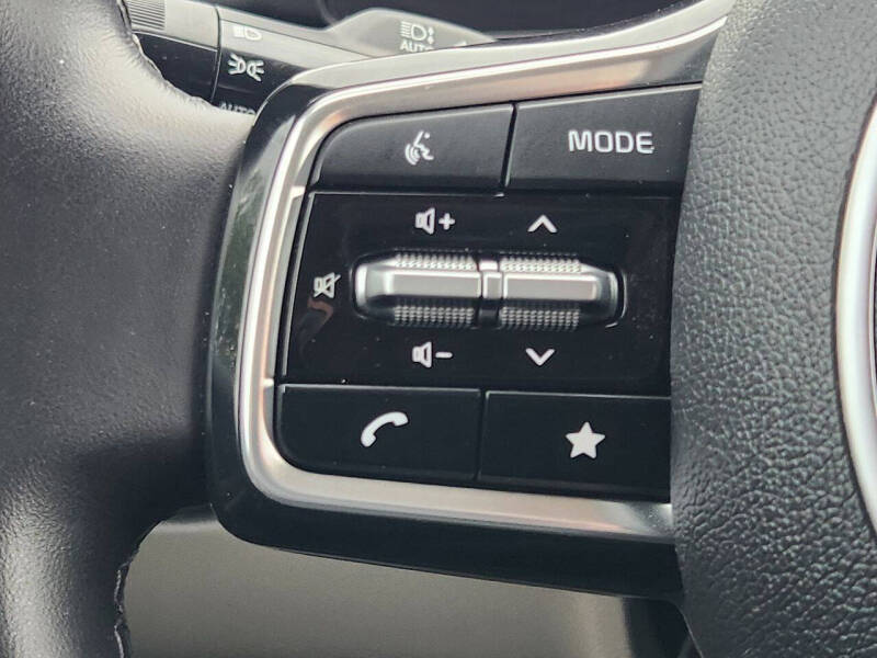 2025 Kia Carnival EX