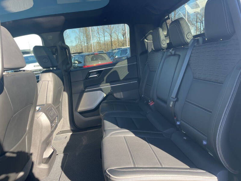 2024 GMC Sierra EV Denali Edition 1