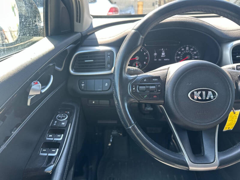 2018 Kia Sorento LX