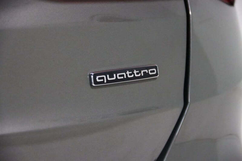 2021 Audi Q3 quattro S line Prem Plus 45 TFSI