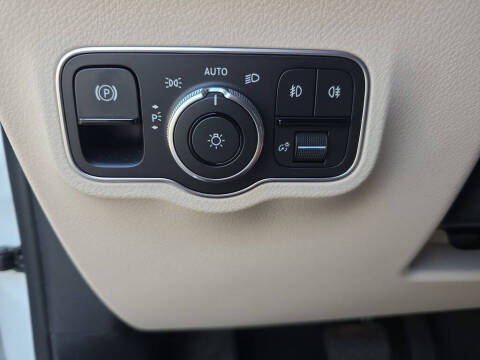 2025 Mercedes-Benz GLB GLB 250