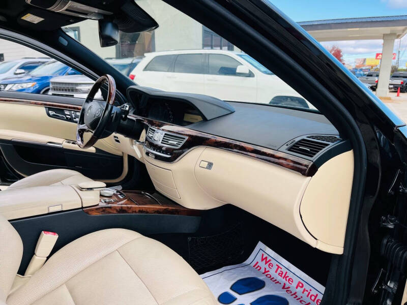 2013 Mercedes-Benz S-Class S 550 4MATIC